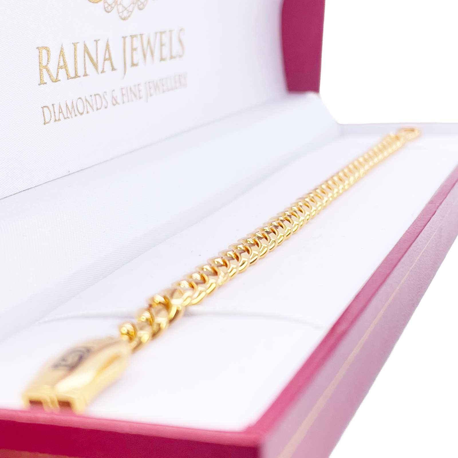 22ct Gold Cuban Bracelet Curb Link Lightweight 7.5 Inches 6.8mm Wide 