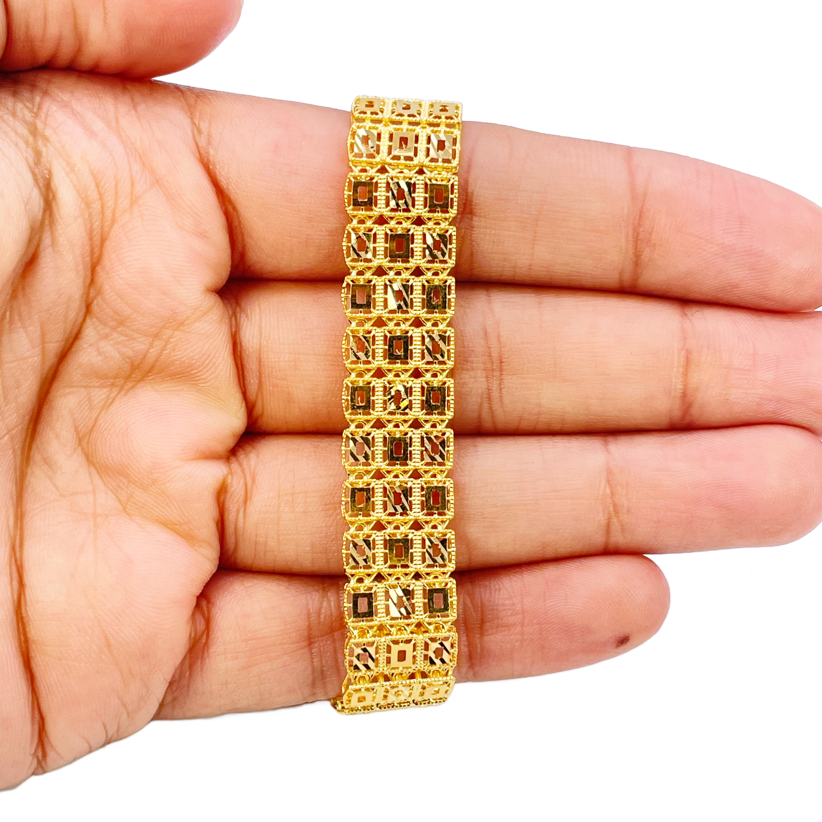 22ct Gold Milgrain Bracelet Three Row Diamond Cut Square 7.5 Inches 11.6mm Width 