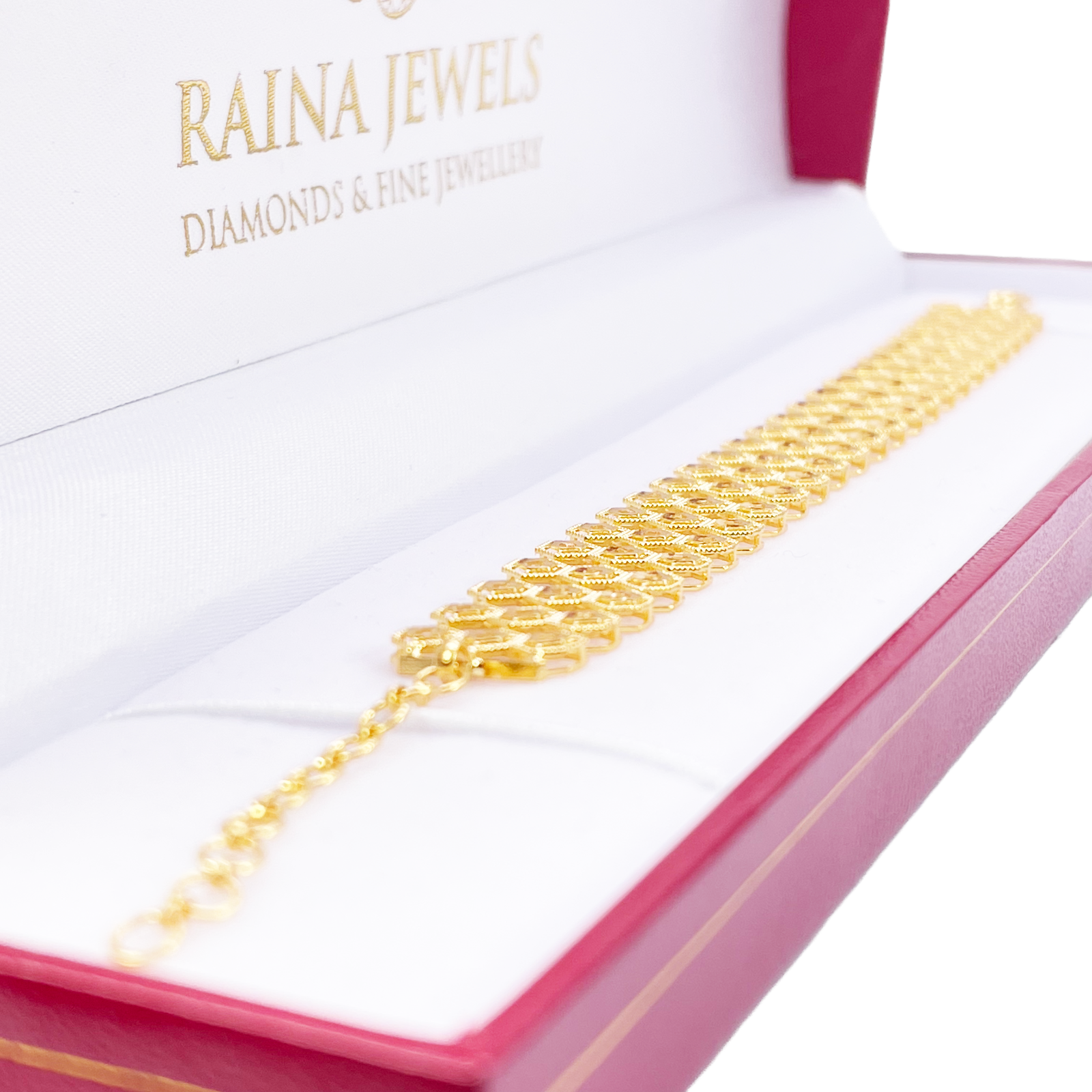 22ct Gold Milgrain Bracelet Three Row Diamond Cut Hexagon 7.5 Inch 13mm Width 