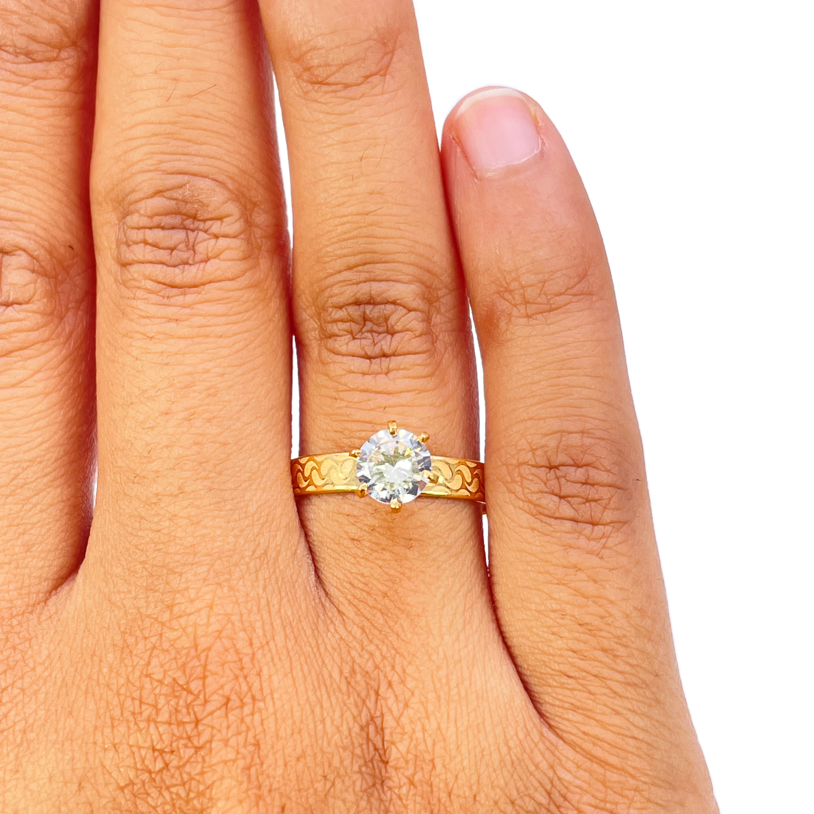 22ct Gold Cubic Zirconia Solitaire Ring Patterned Shoulder 6-Claw 7.7mm Width 