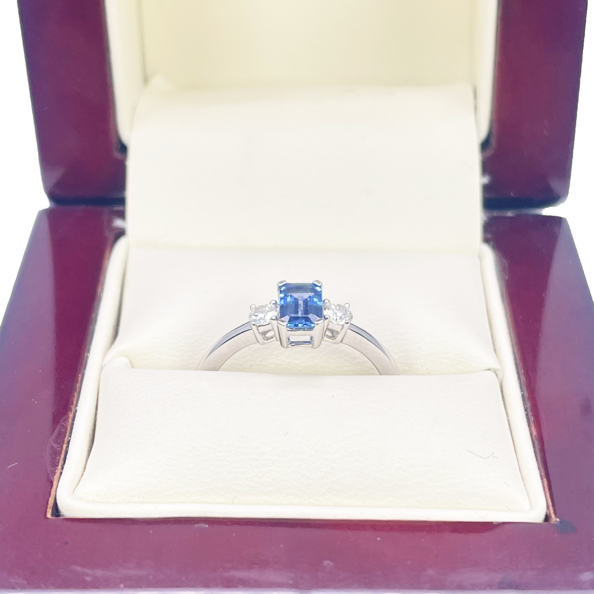 18ct Gold Sapphire Diamond Ring Natural Round & Emerald Cut Three-Stone 0.80ct