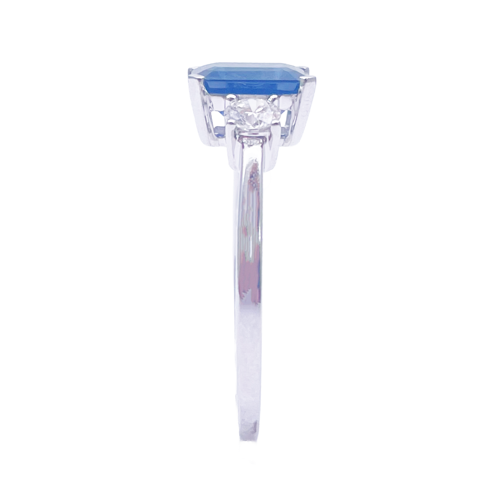 18ct Gold Sapphire Diamond Ring Natural Round & Emerald Cut Three-Stone 1.47ct  Diamond Ring