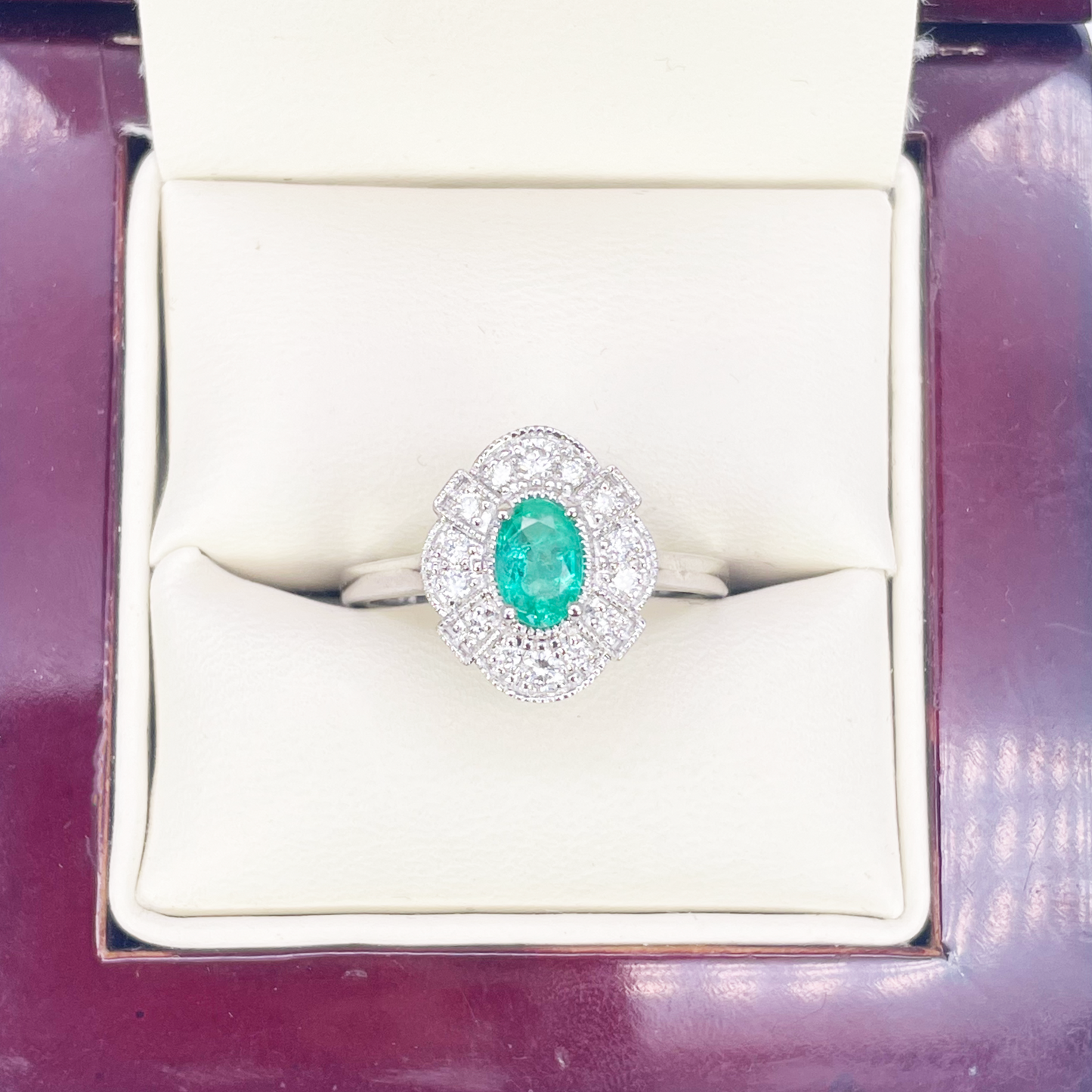 18ct Gold Natural Emerald Diamond Halo Ring Round & Oval Cut 0.65ct  Diamond Ring