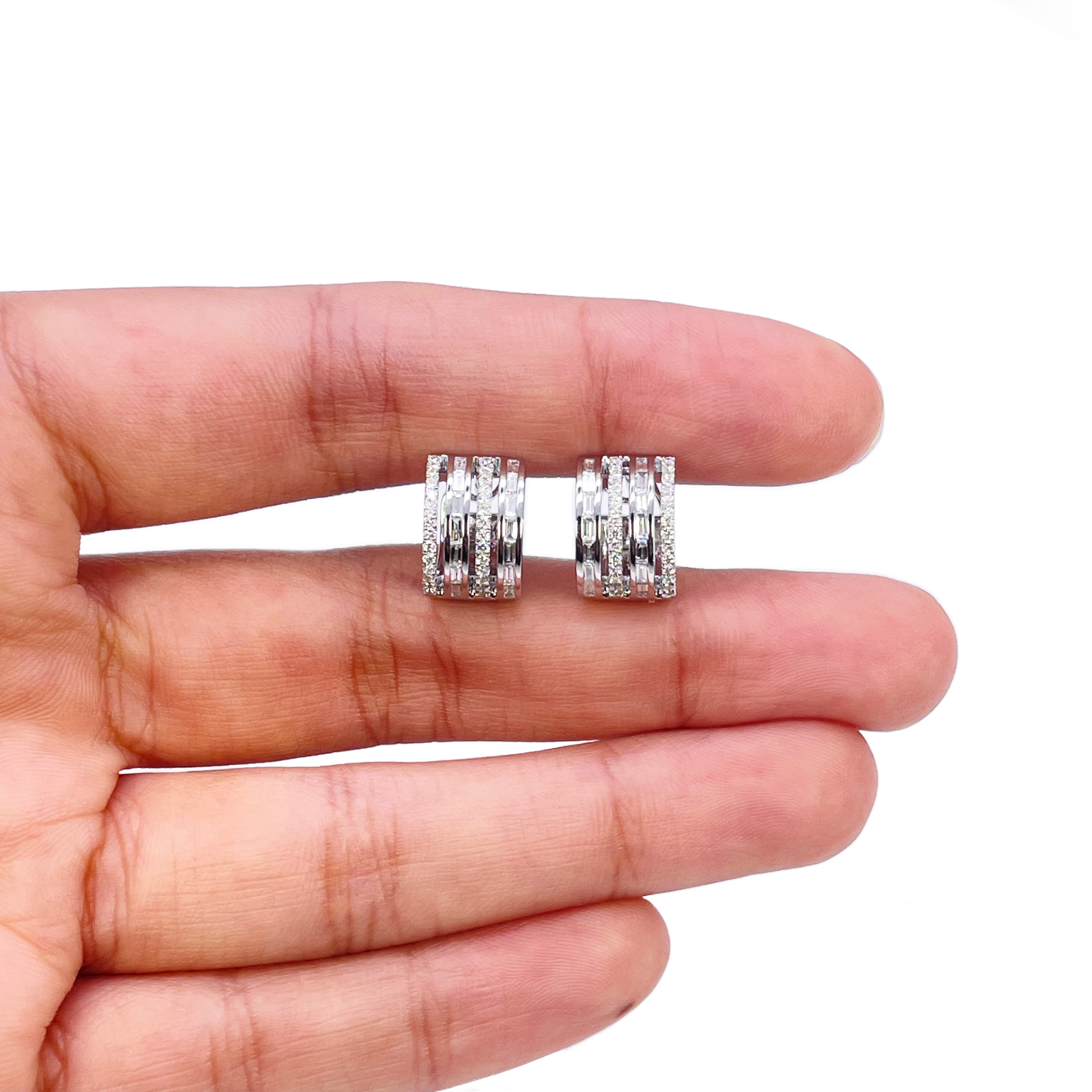 18ct Gold Diamond Hoop 0.55ct Natural Baguette & Round Huggie Earrings 9mm 