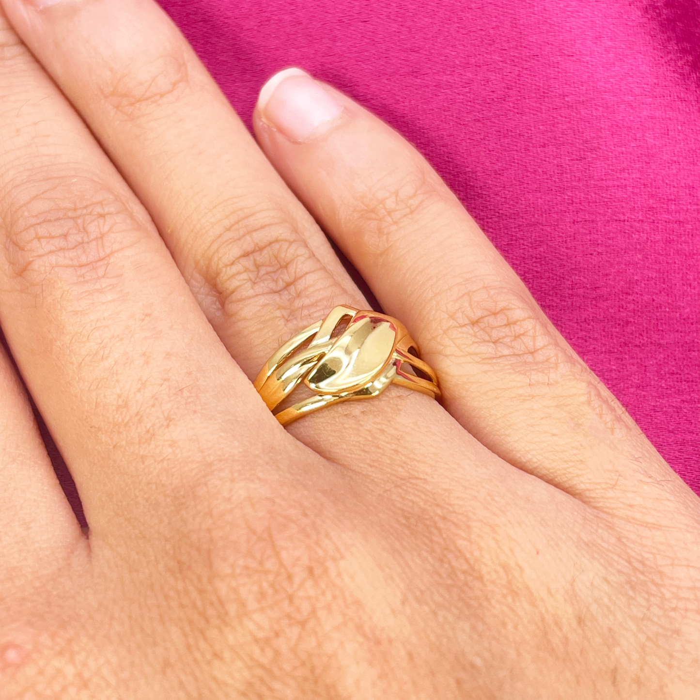 22ct Gold Floral Leaf Ring High Polished Design 10.5mm Width Size M 