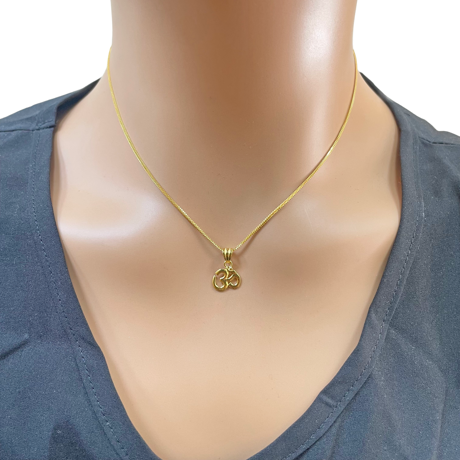 22ct Gold Classic Om Pendant High Polished Small 14x9.4mm 