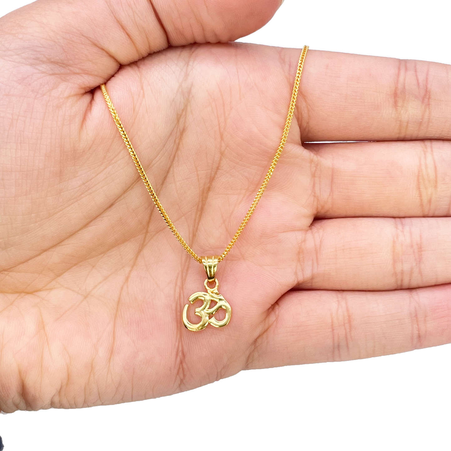 22ct Gold Classic Om Pendant High Polished Small 14x9.4mm 