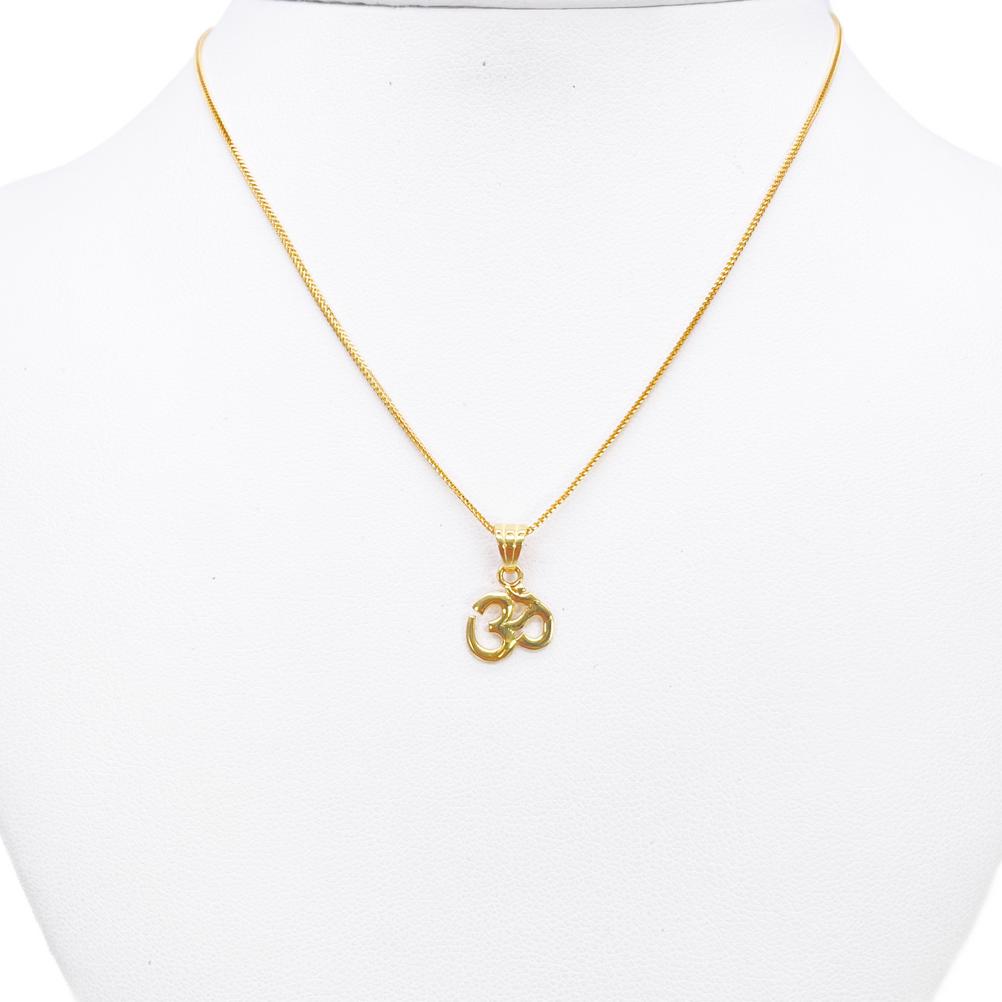 22ct Gold Classic Om Pendant High Polished Small 14x9.4mm 