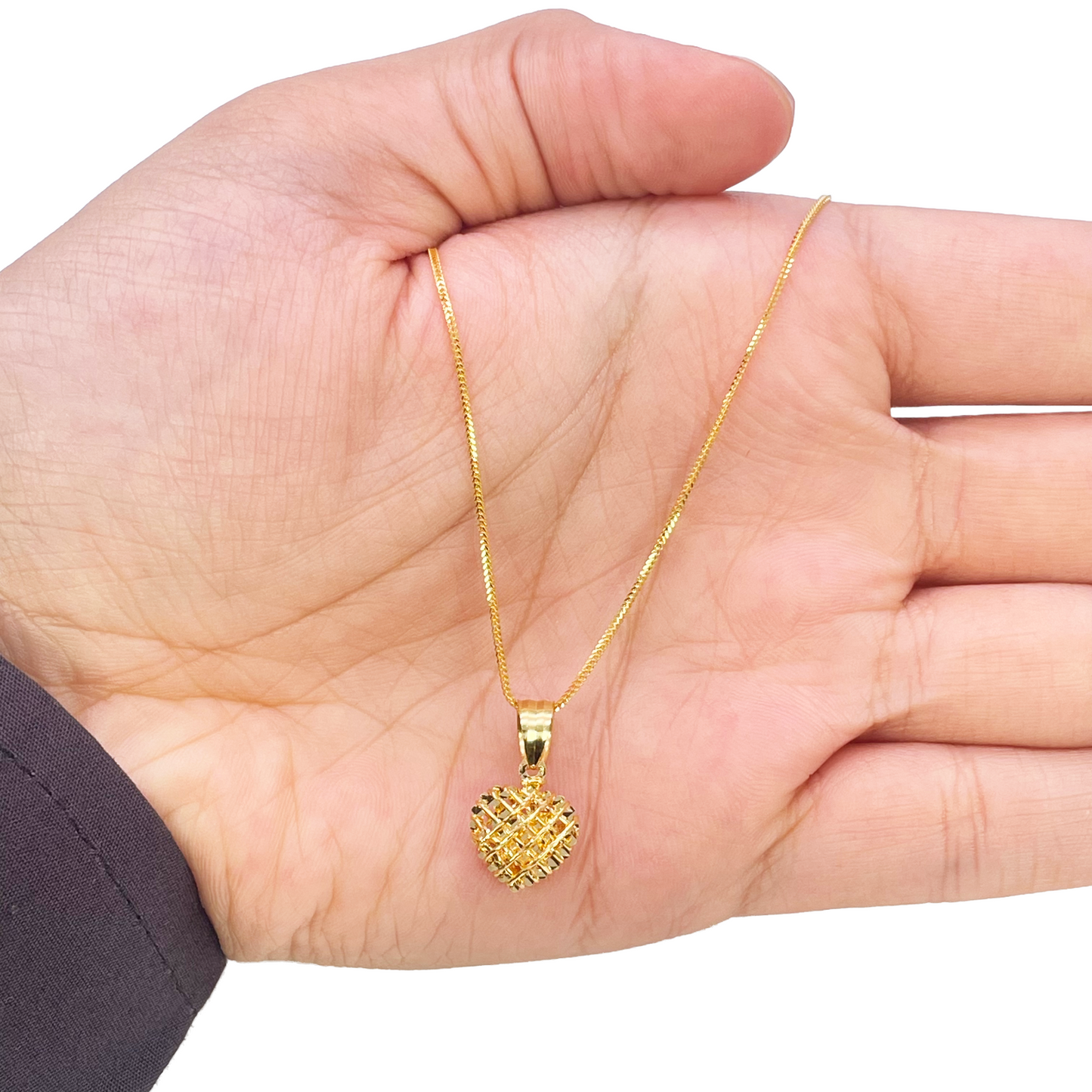 22ct Gold Heart Pendant Diamond Cut Mesh High Polished 18 mm Length 