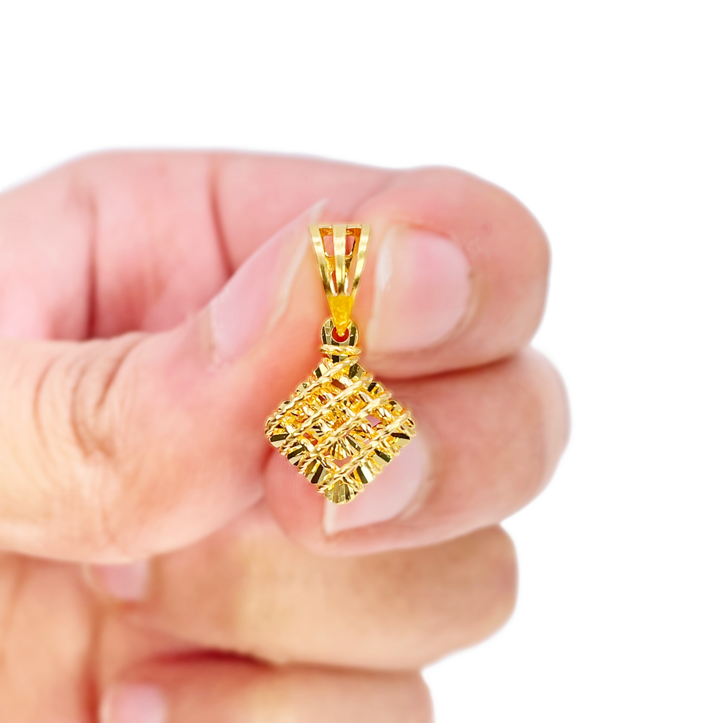 22ct Gold Rhombus Shaped Pendant Diamond Cut Mesh High Polished 20mm Length 