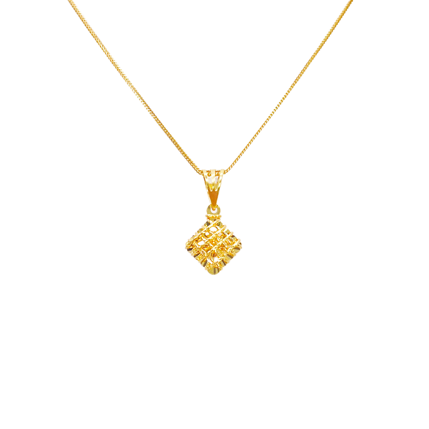 22ct Gold Rhombus Shaped Pendant Diamond Cut Mesh High Polished 20mm Length 