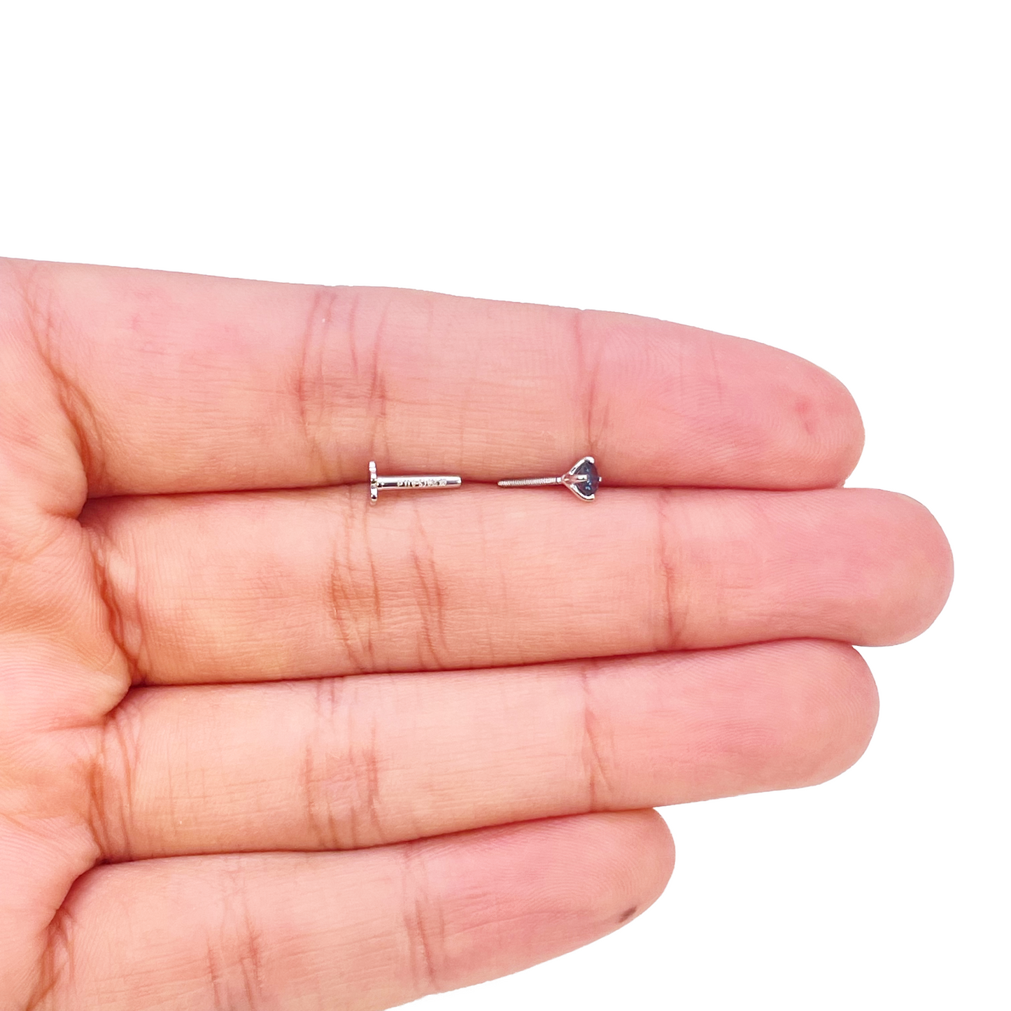 18ct Gold Natural Round Sapphire 4-Claw Nose Stud Pin 0.10ct 2.8mm Width 