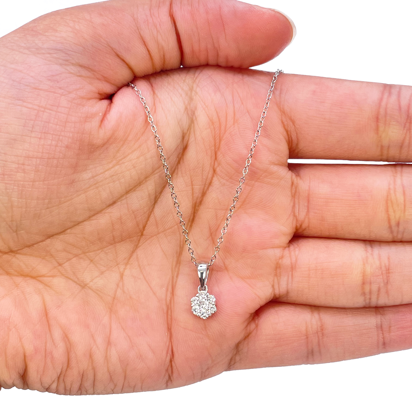 9ct White Gold Natural Round Cluster Diamond Pendant Chain Necklace 0.25ct 