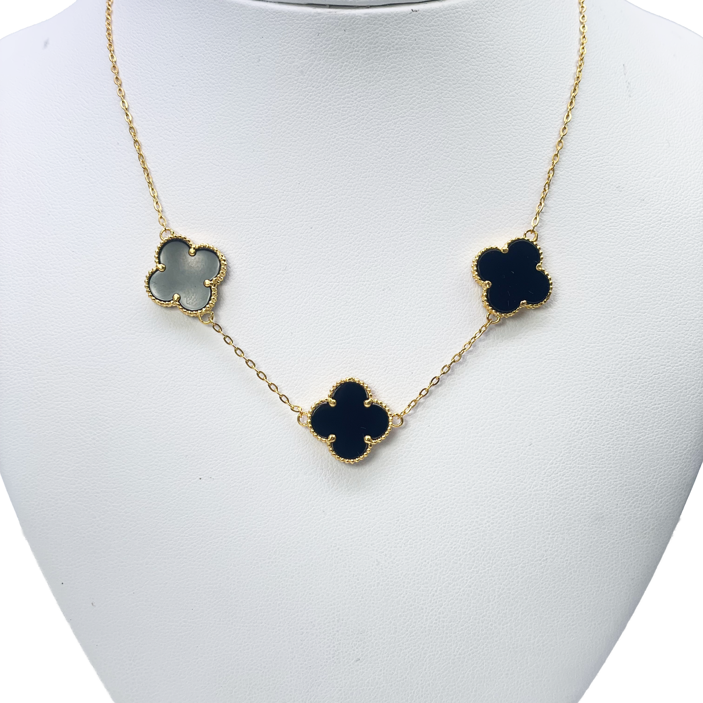 22ct Yellow Gold Black Onyx Clover Necklace 15"inches