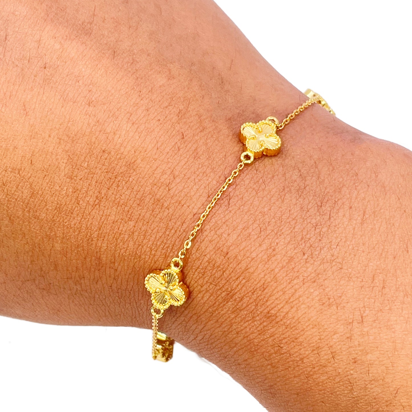 22ct Yellow Gold 5 Floral Mini Clover Diamond Cut Bracelet 7.5 Inches