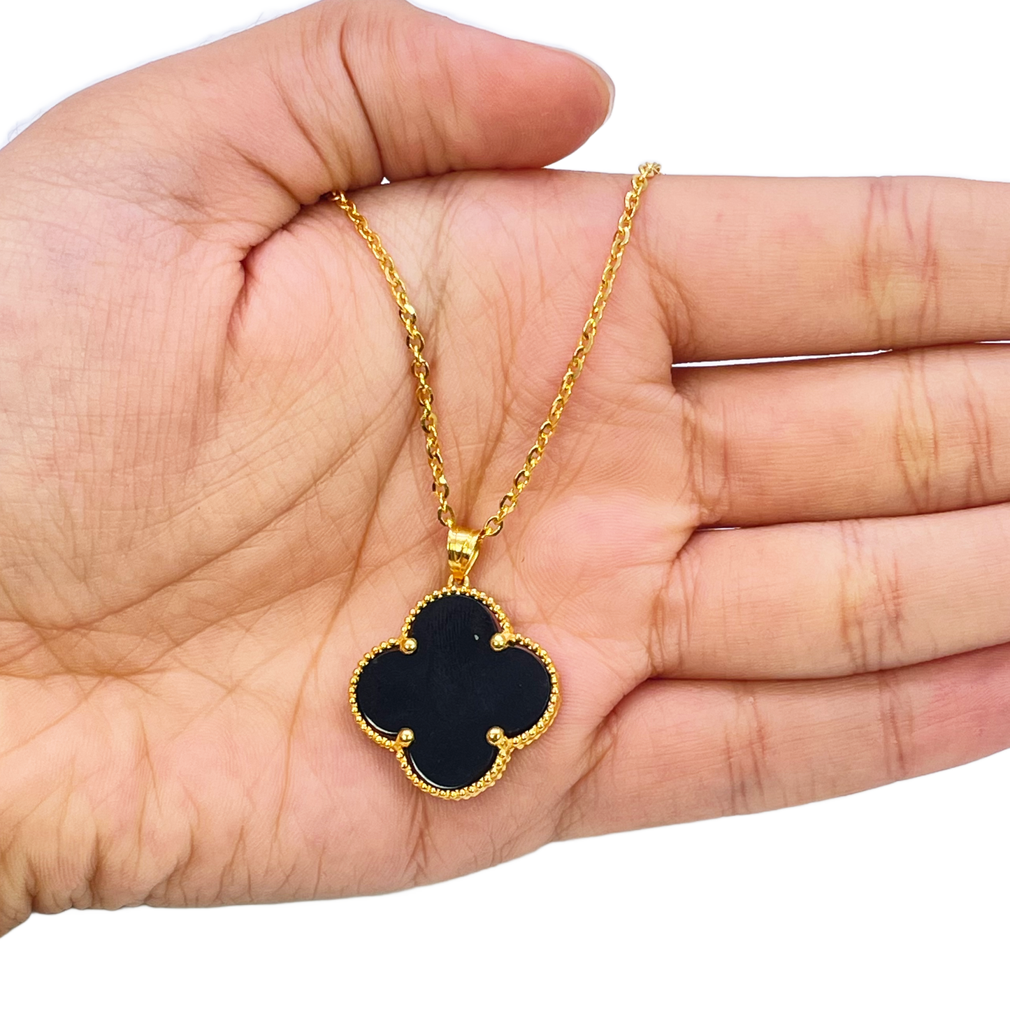 22ct Yellow Gold Black Onyx Or Mother Of Pearl Clover Pendant & Chain Necklace 18''inches