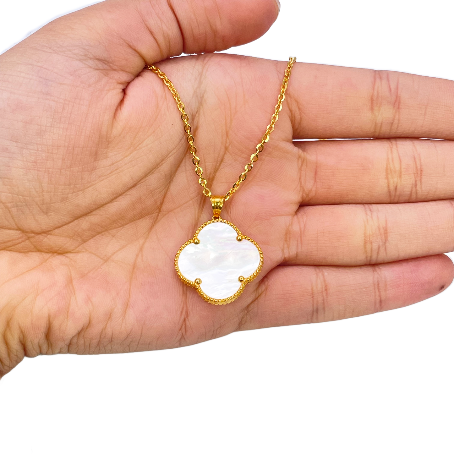 22ct Yellow Gold Black Onyx Or Mother Of Pearl Clover Pendant & Chain Necklace 18''inches