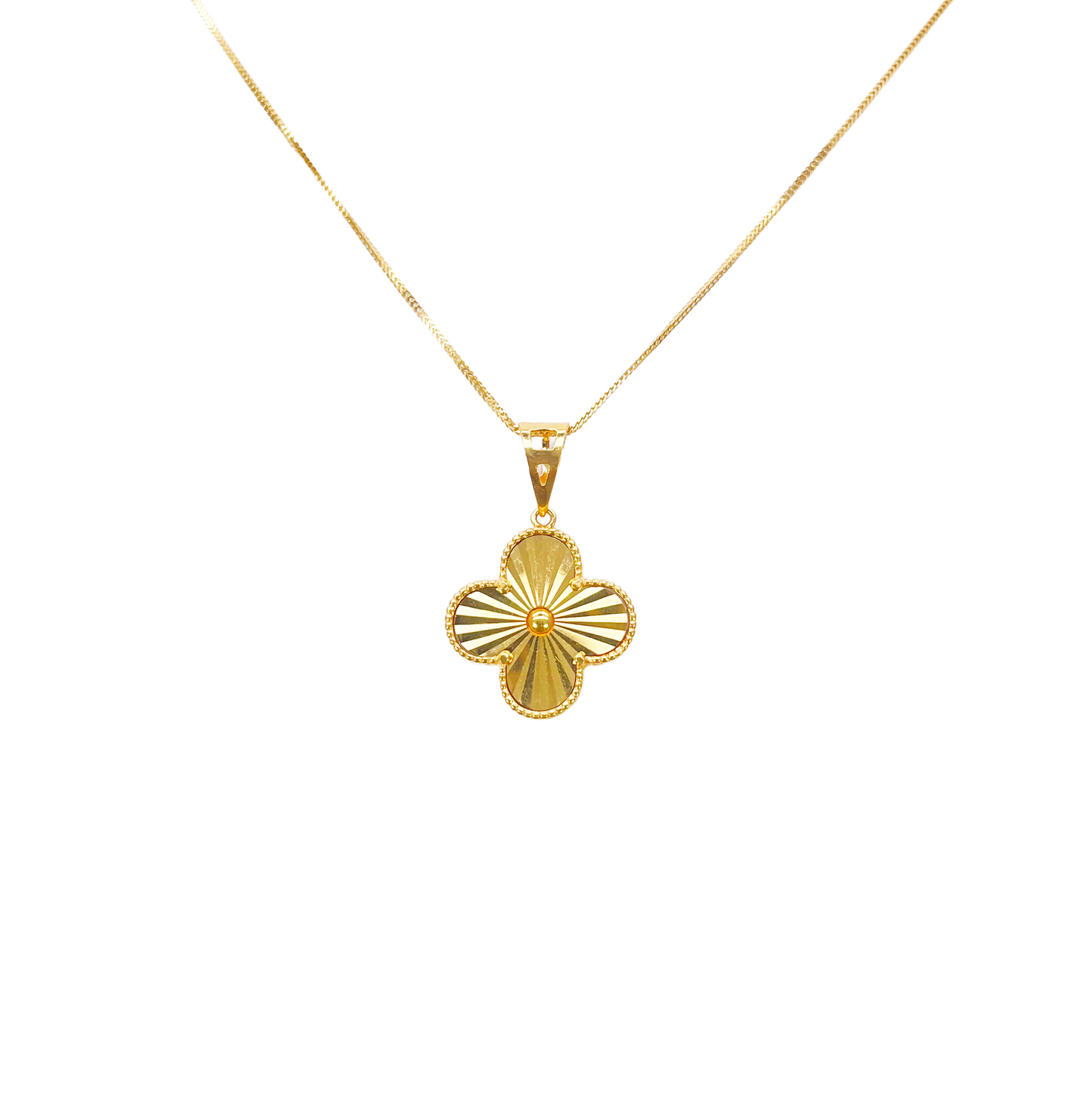 22ct Yellow Gold Diamond Cut Clover Pendant & Chain 
