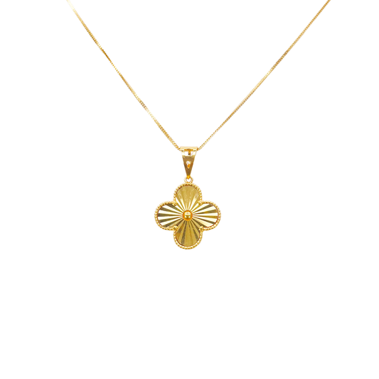 22ct Yellow Gold Diamond Cut Clover Pendant & Chain