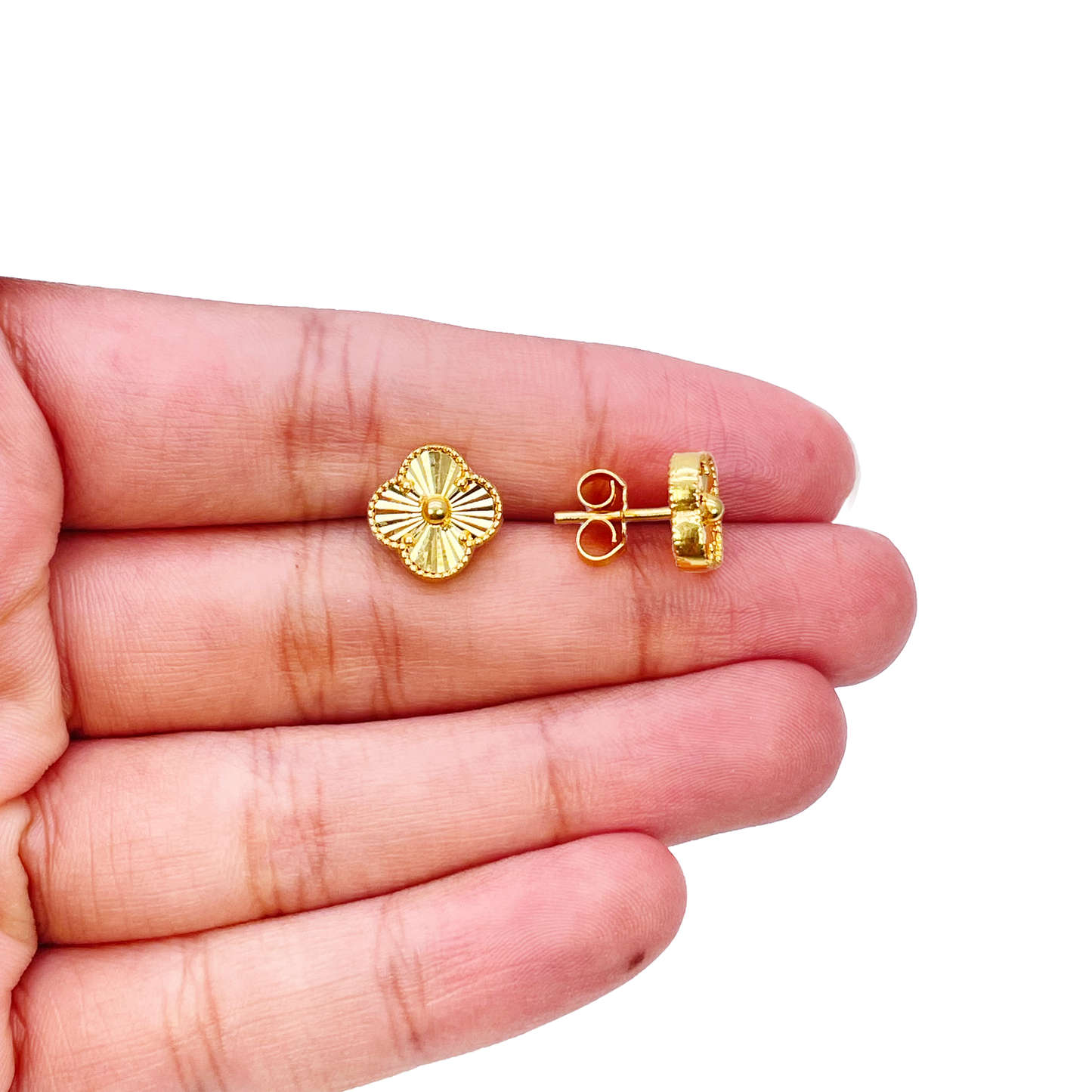 22ct Yellow Gold Diamond Cut Clover Stud Earrings 10.5mm Width 