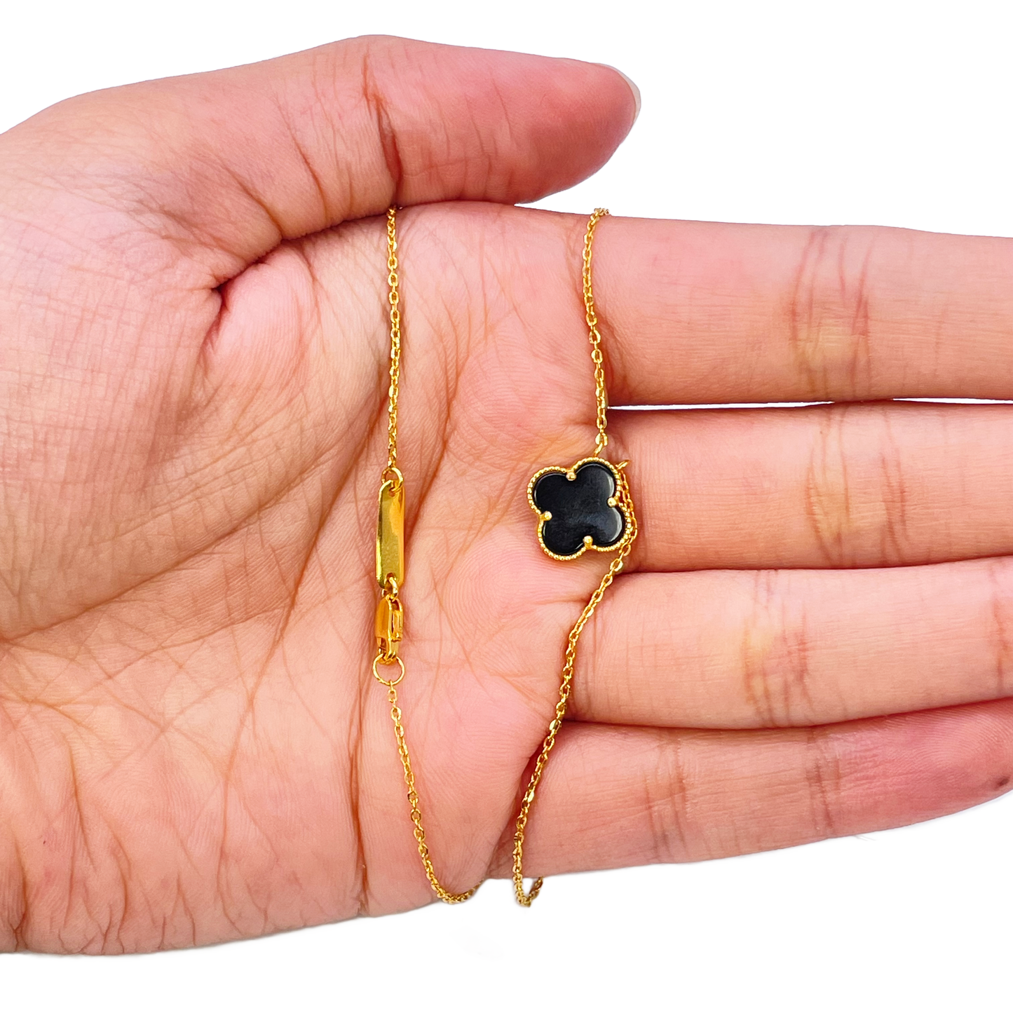22ct Yellow Gold Black Onyx Single Clover Necklace 17.5 Inches  Diamond Bracelets