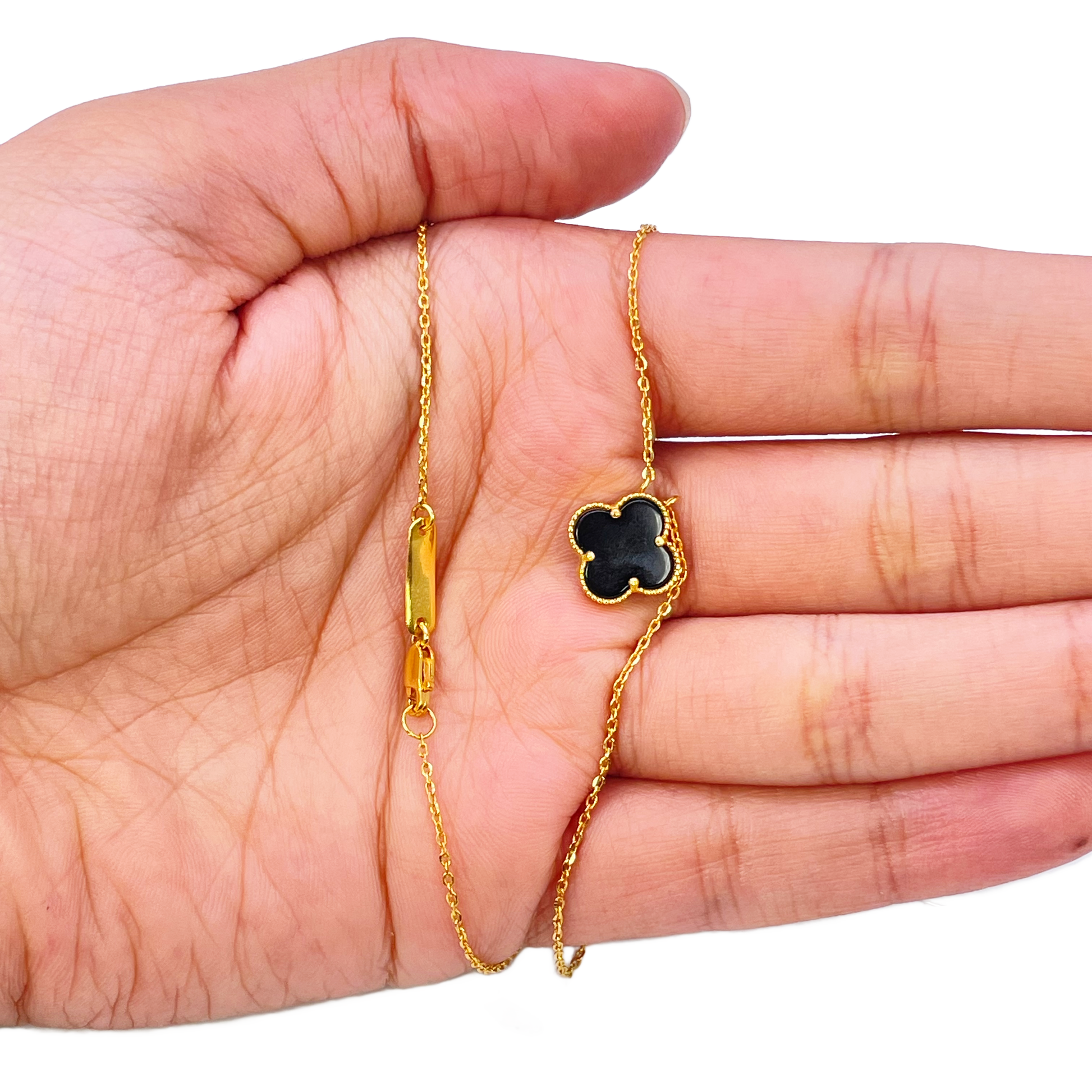 22ct Yellow Gold Black Onyx Single Clover Necklace 17.5 Inches  Diamond Bracelets