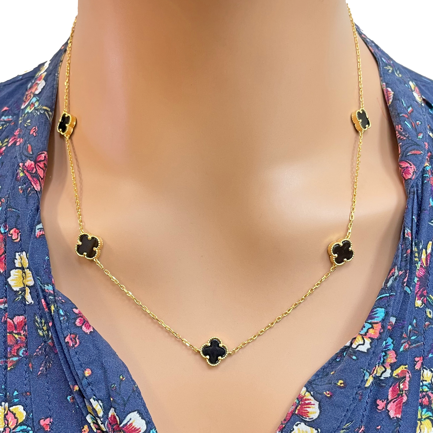 22ct Yellow Gold Black Onyx Clover Necklace 19.5"inches Width 9.4mm