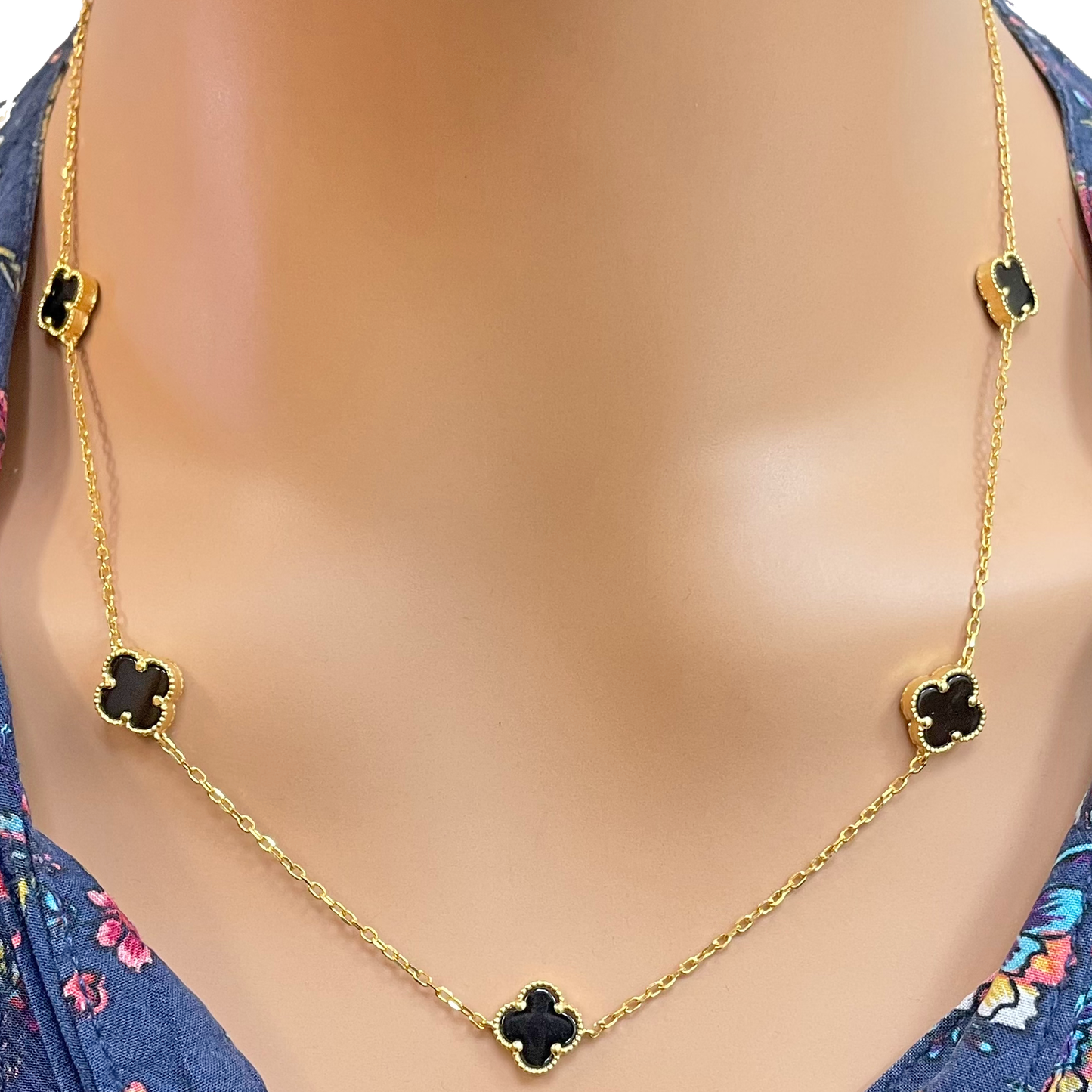 22ct Yellow Gold Black Onyx Clover Necklace 19.5"inches Width 9.4mm