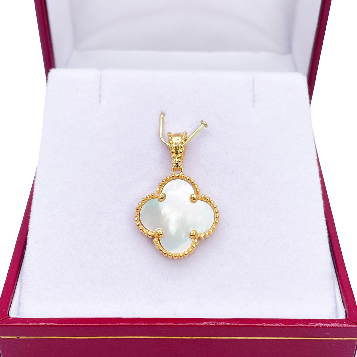 22ct Yellow Gold Mother Of Pearl Clover Pendant 16mm Width