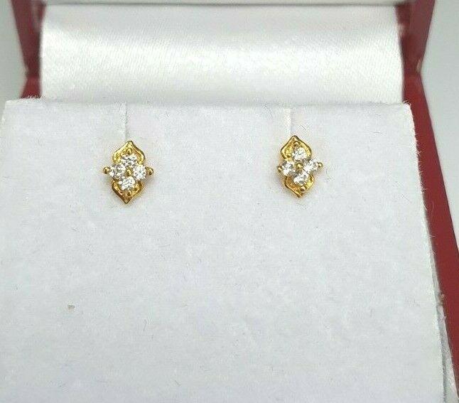 22ct Yellow gold Cubic Zircon Children's earrings claw set