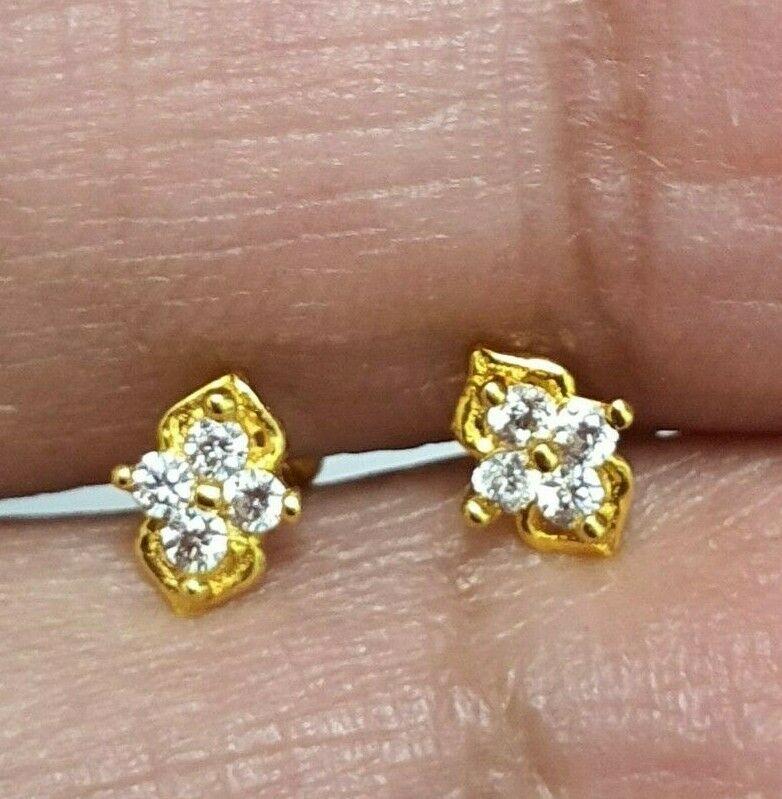 22ct Yellow gold Cubic Zircon Children's earrings claw set