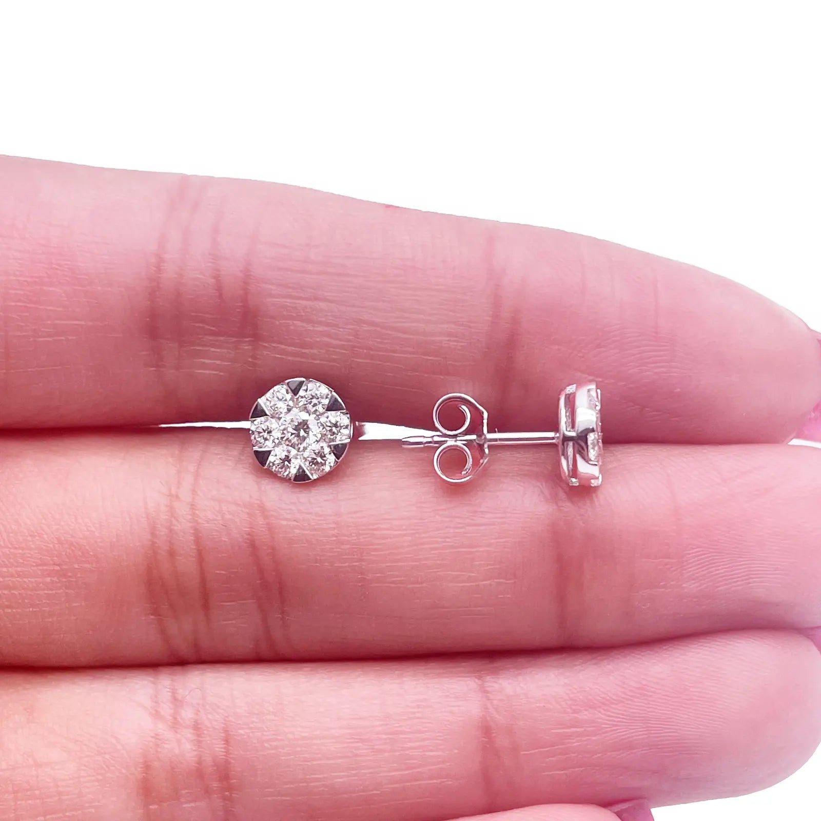 14ct White Gold Diamond Round Cluster Stud Earrings 0.66ct 