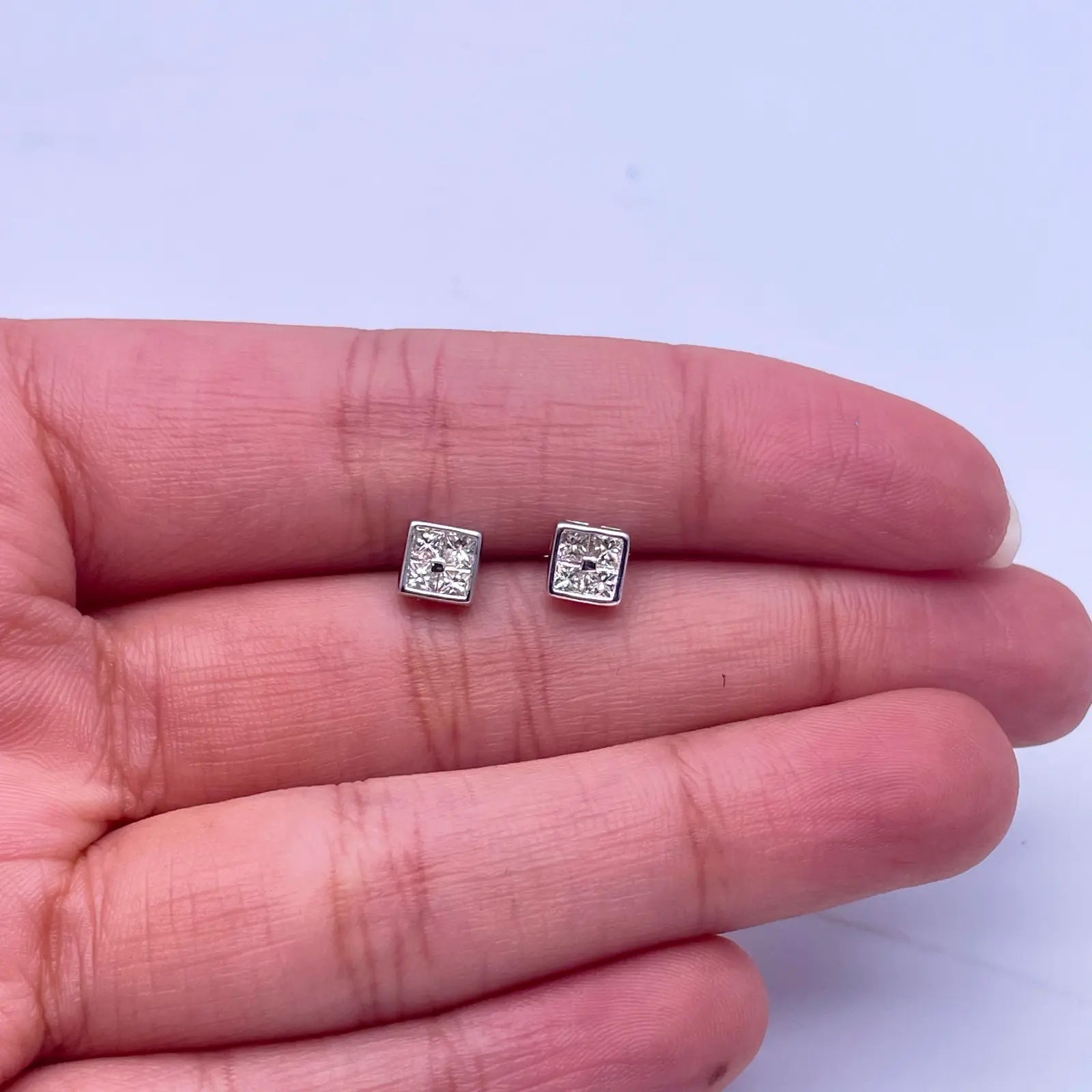 14ct White Gold Princess Cut & Rub Over Square Studs 0.47ct, 1.2gm 