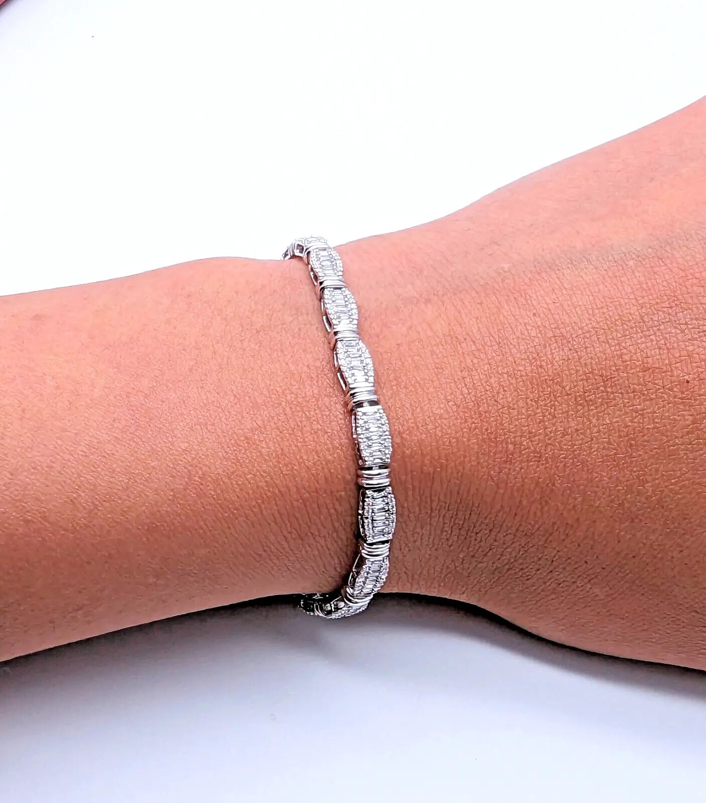 18Carat White Gold Diamond Tennis Bracelet 4claw 1.50cts 7.0  Diamond Bracelets