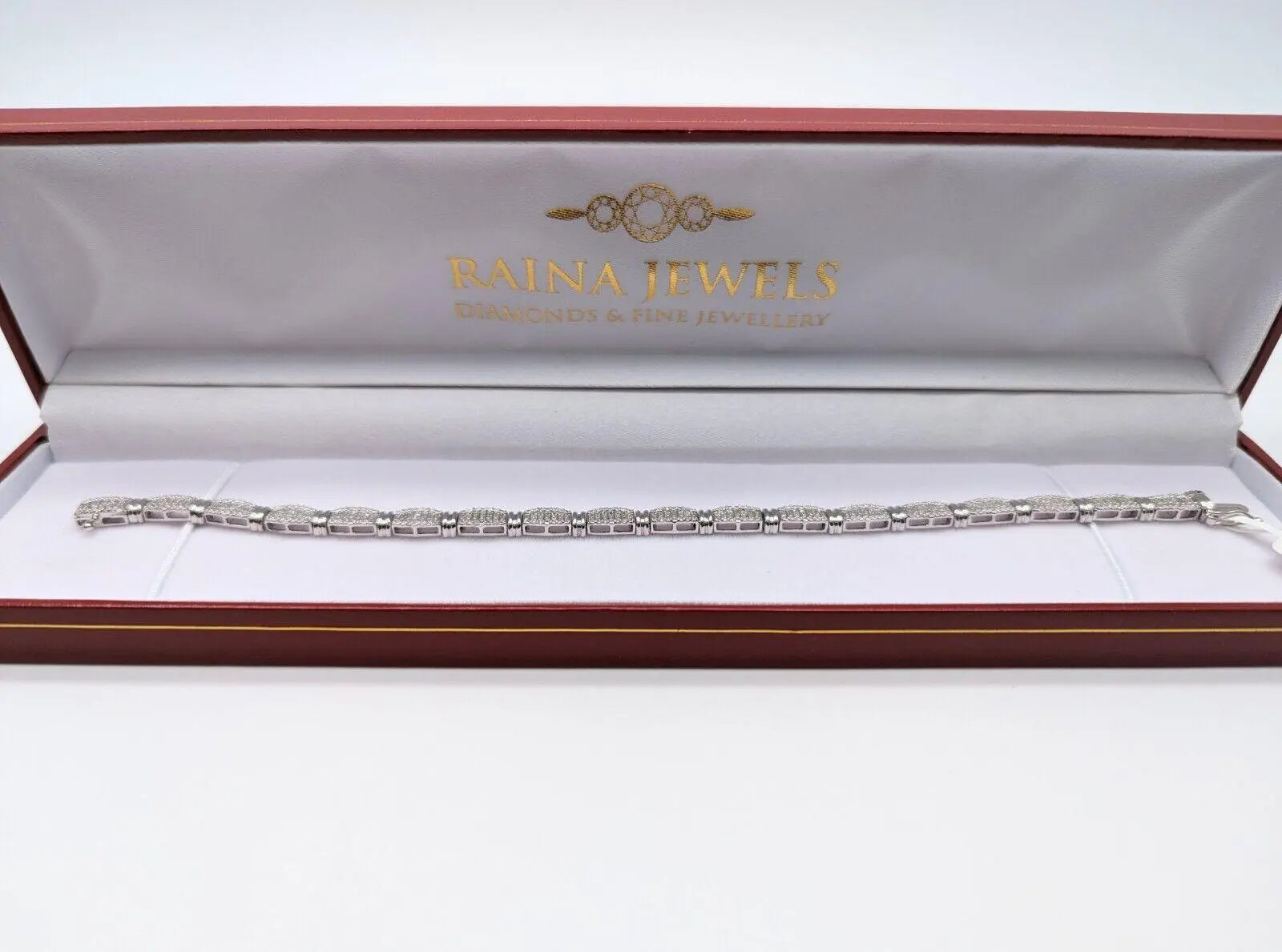 18Carat White Gold Diamond Tennis Bracelet 4claw 1.50cts 7.0  Diamond Bracelets