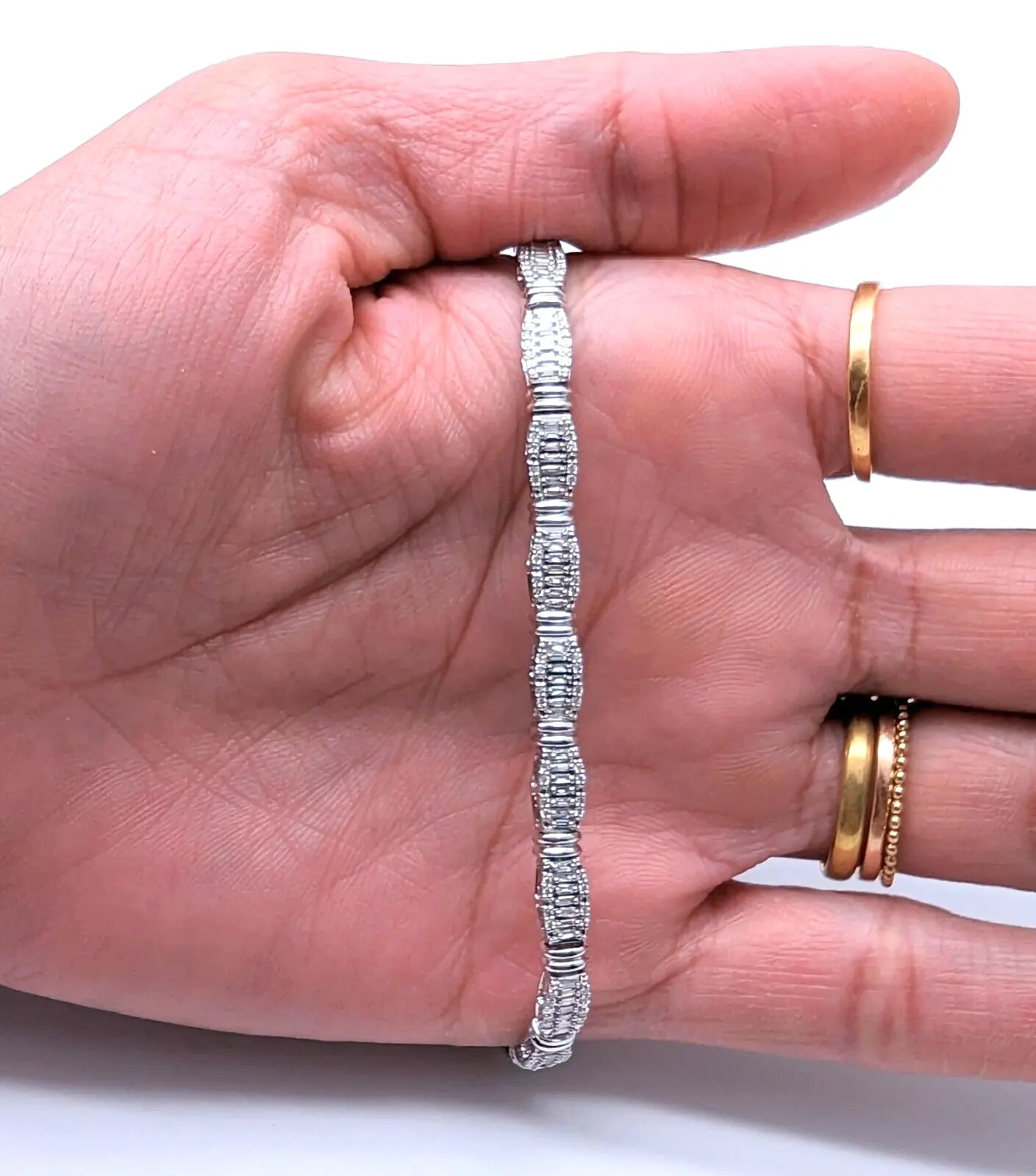 18Carat White Gold Diamond Tennis Bracelet 4claw 1.50cts 7.0  Diamond Bracelets