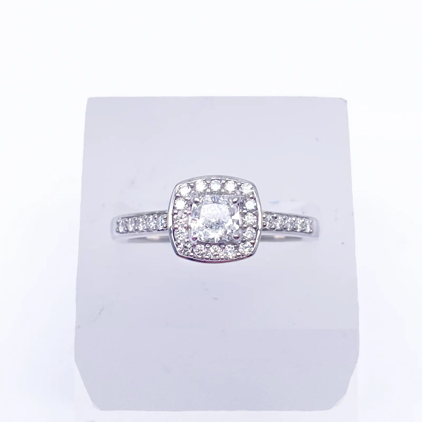 18ct White Gold 4-Claw Cushion Natural Diamond Halo Engagement Ring 0.60ct GIA  Diamond Ring