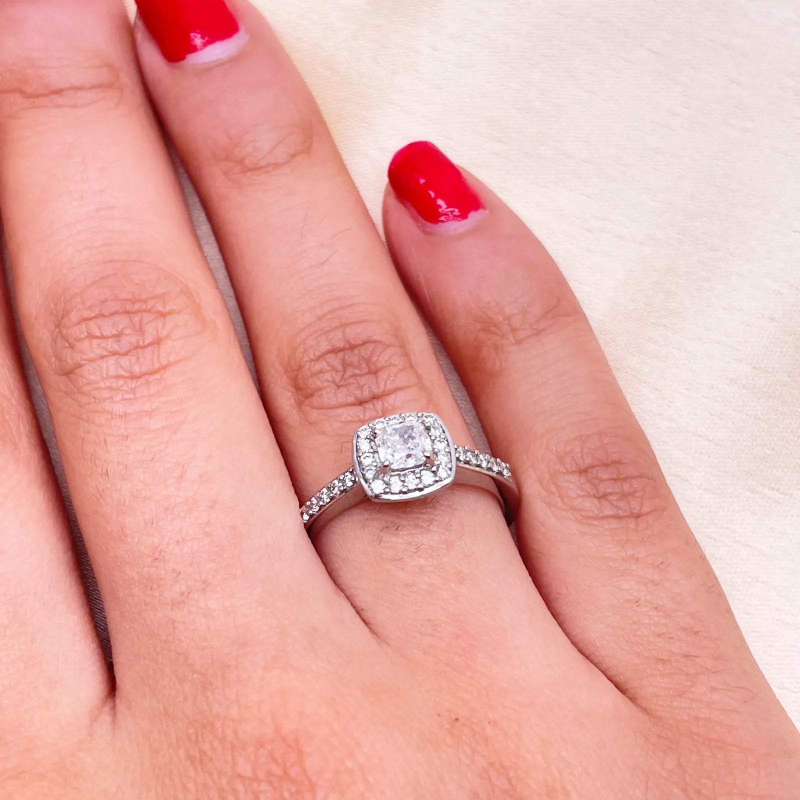 18ct White Gold 4-Claw Cushion Natural Diamond Halo Engagement Ring 0.60ct GIA  Diamond Ring