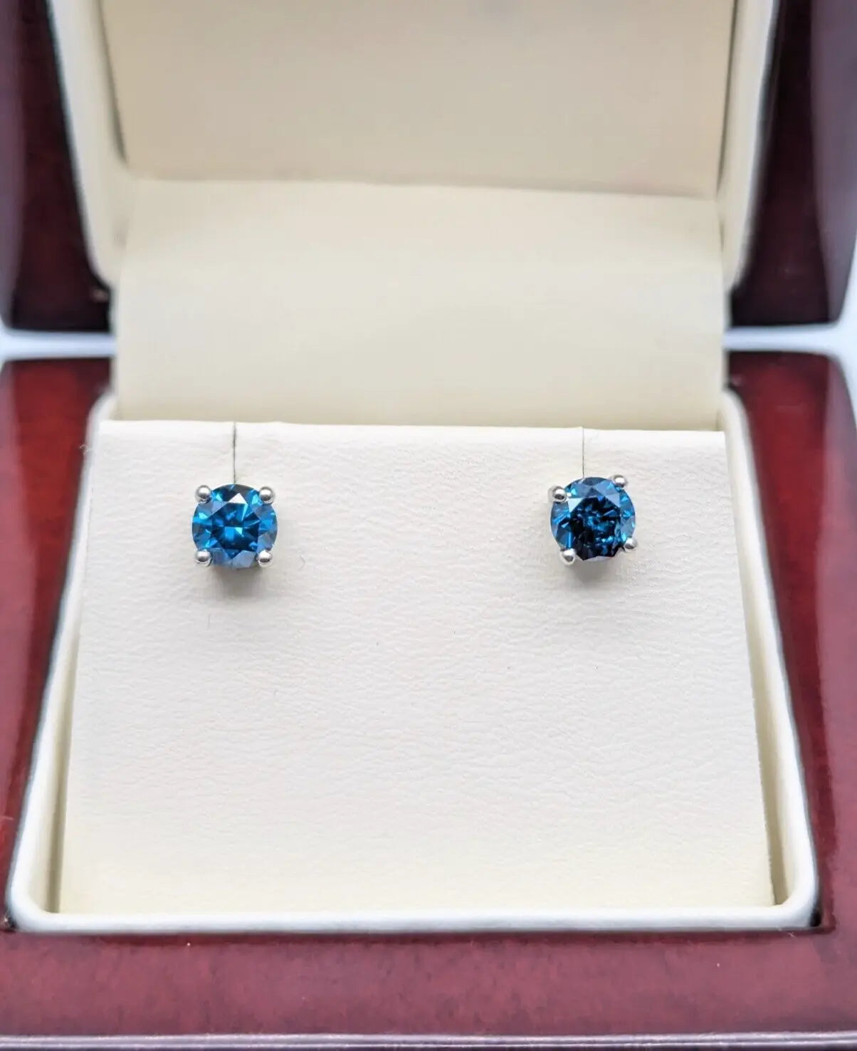 18ct White Gold Natural Teal Blue Diamond 4 Claw Ear Stud Earrings 1.60ct 