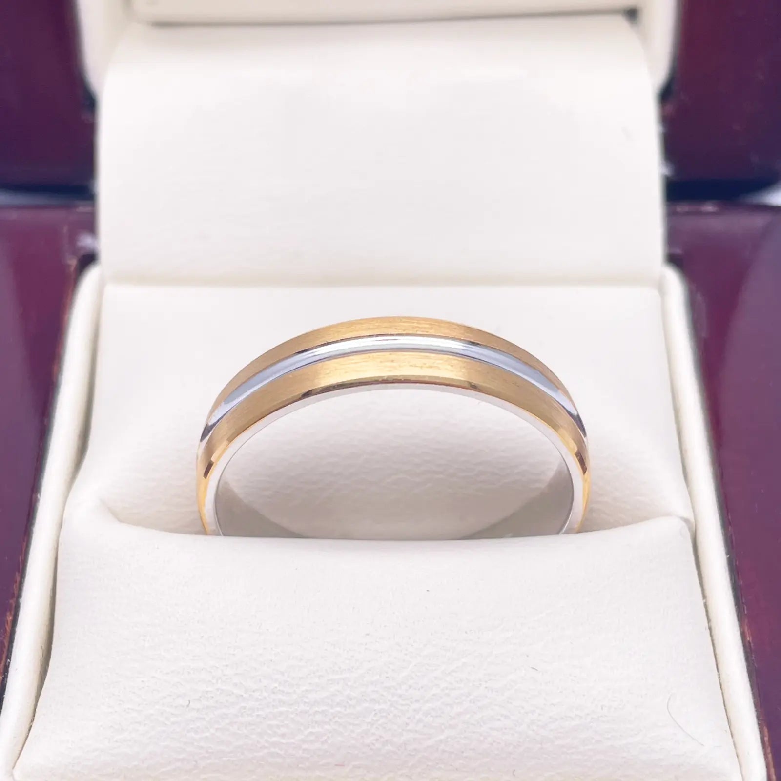 18ct Yellow/White Gold Bicolour Mens Wedding 5mm Band Middle Groove Bevelled 