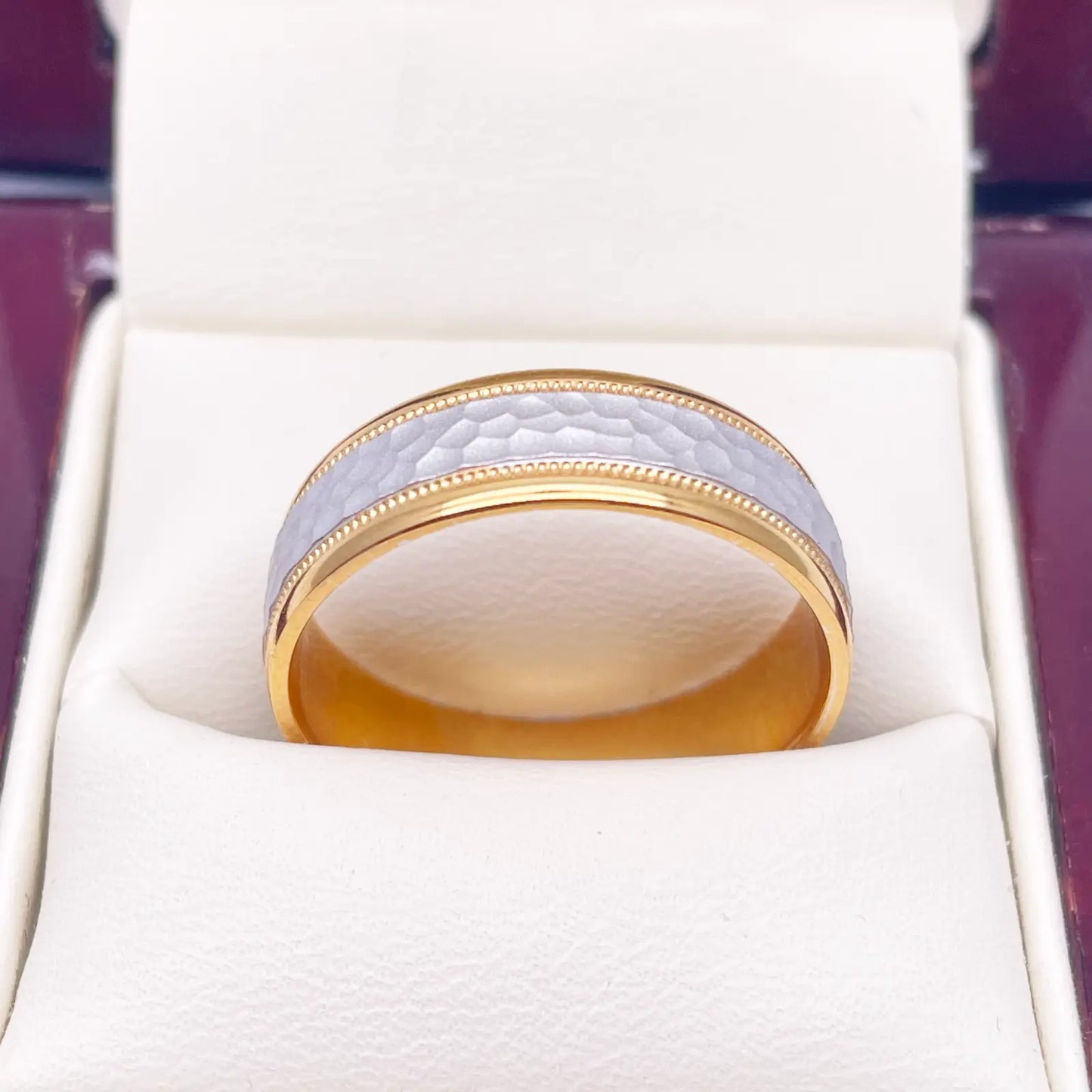 18ct Yellow/White Gold Bicolour Mens Wedding 6mm Band Hammered & Milgrain Middle 