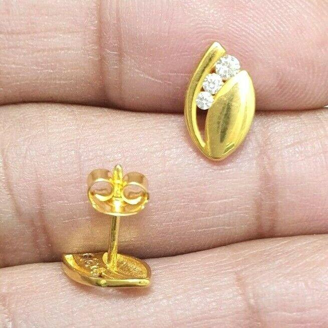 22ct Yellow Gold Cubic Zirconia Leaf Style Stud Earrings