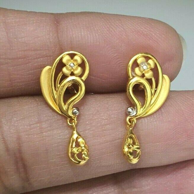 22ct Yellow Gold Flower Design Ladies Drop Earrings 3.2 Grams