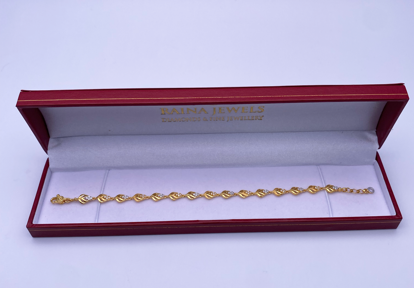 22ct Yellow Gold & CZ Fancy Ladies Bracelet 7.5 inches 916