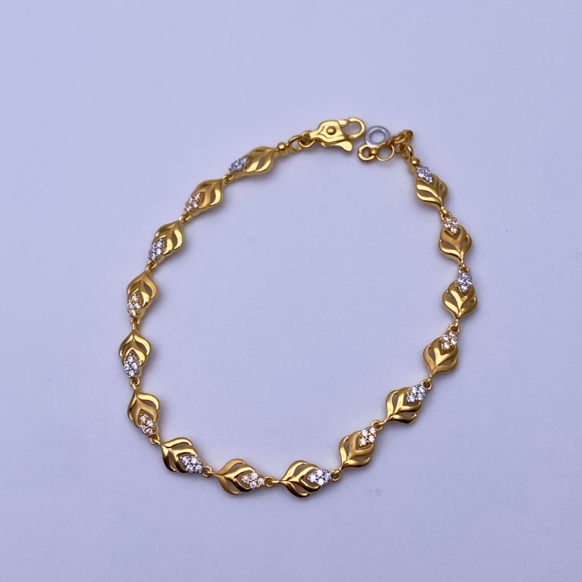 22ct Yellow Gold & CZ Fancy Ladies Bracelet 7.5 inches 916