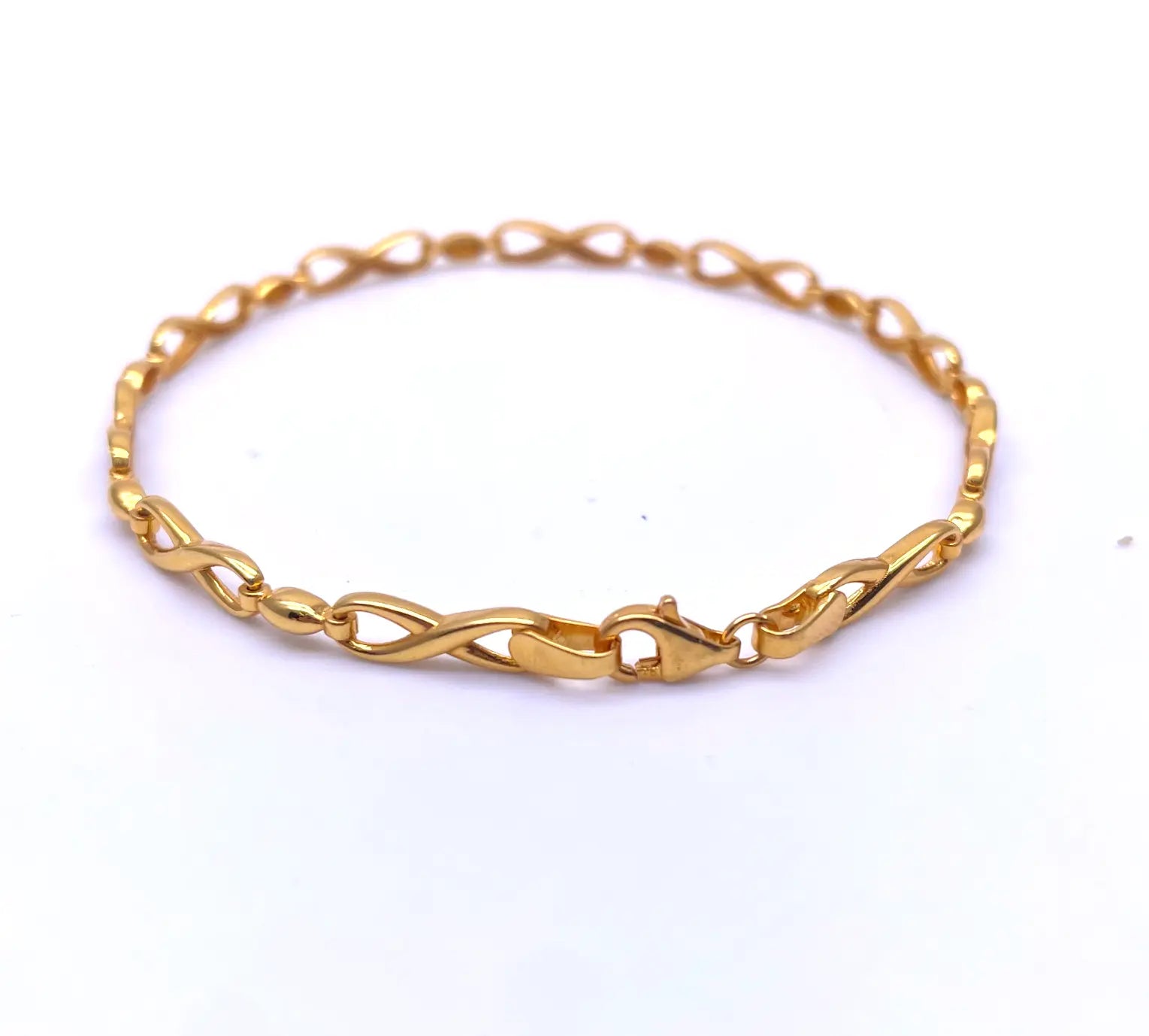 22ct Yellow Gold Flat High Polished Infinity Style Bracelet 7.2'' inches 