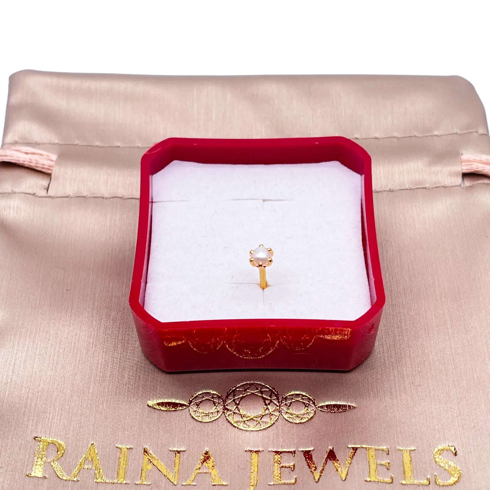 22ct Yellow Gold Freshwater Pearl Claw Single Nose Stud 4.1mm 