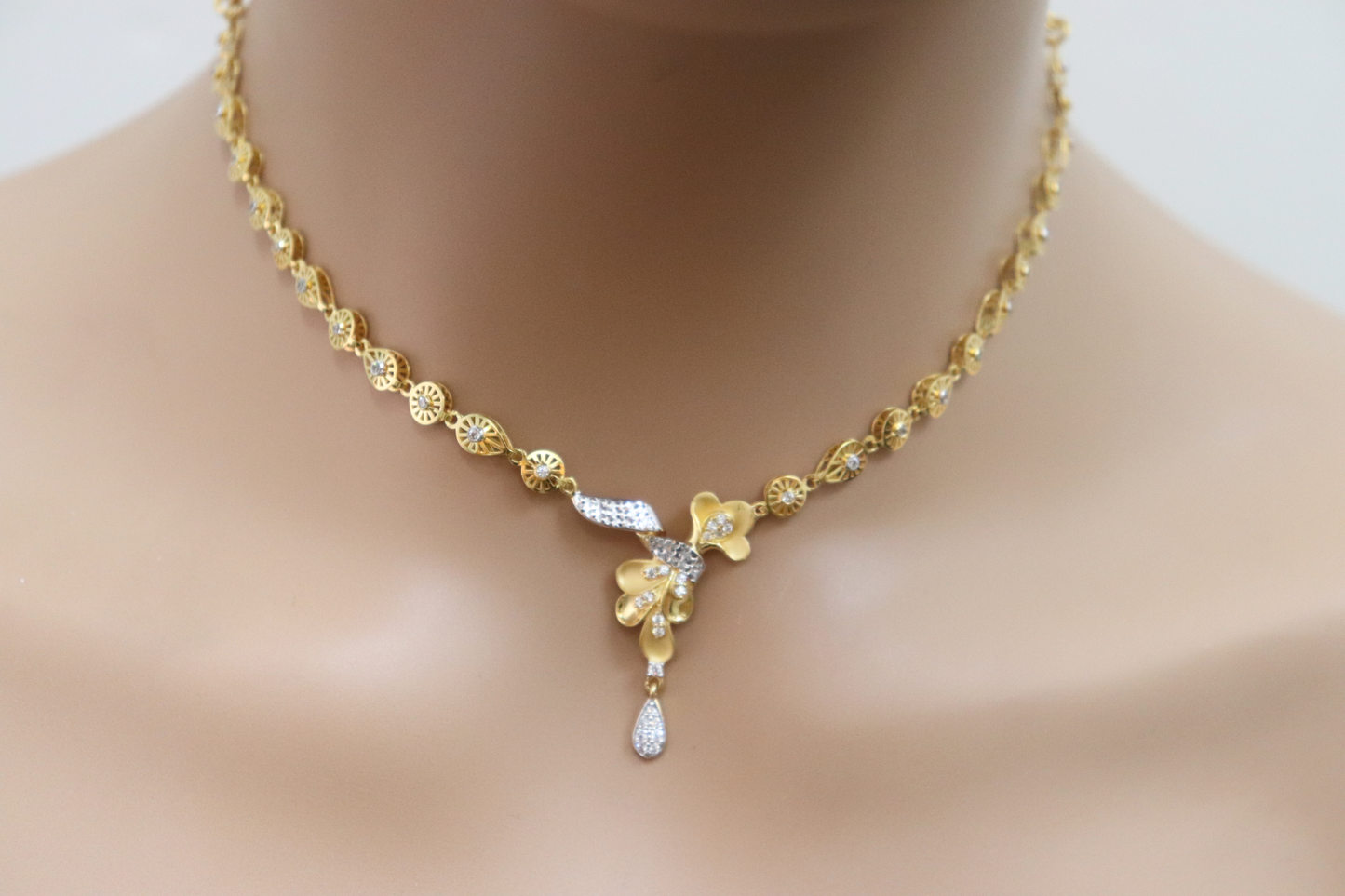 22K / 22ct Yellow Gold & CZ Necklace & Earrings Set 15'' in 916 Stamped