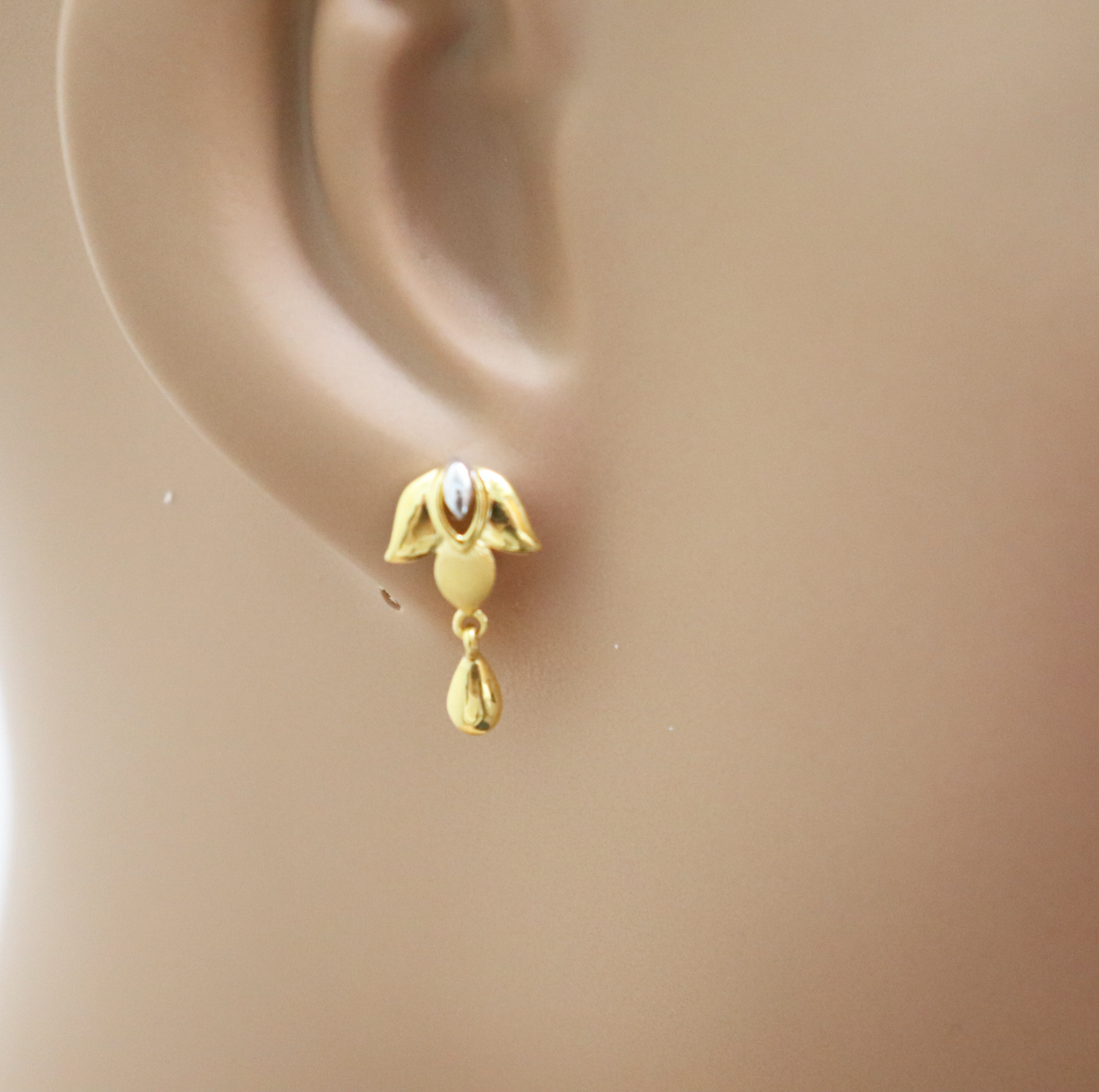 22ct Yellow Gold Designer Drop Earrings, 2.7gm