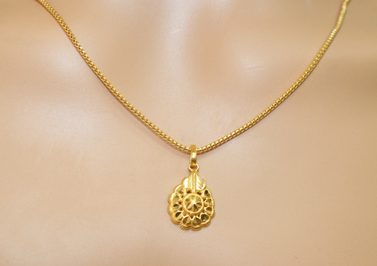 22ct Plain Yellow Gold Fancy Pendant with Chain Necklace 20'' inches